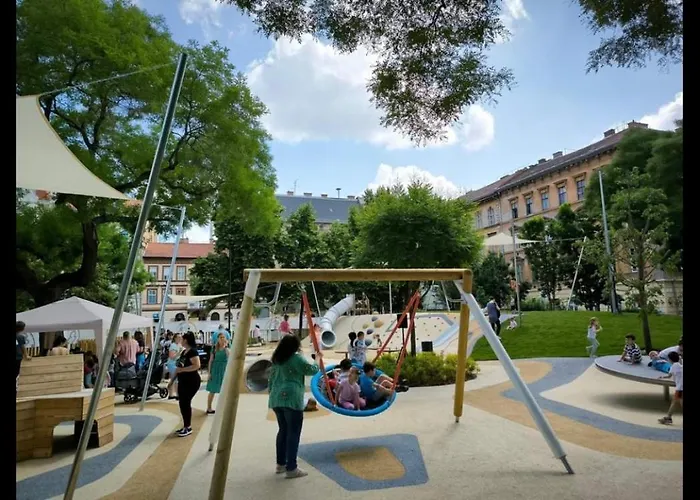 Park View With Sauna, A/c 아파트