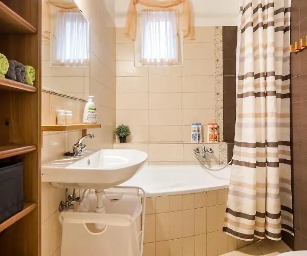 Park View With Sauna, A/c 아파트 부다페스트